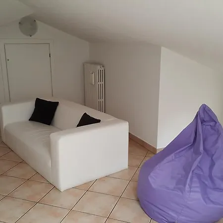 Πανσιόν Arooms